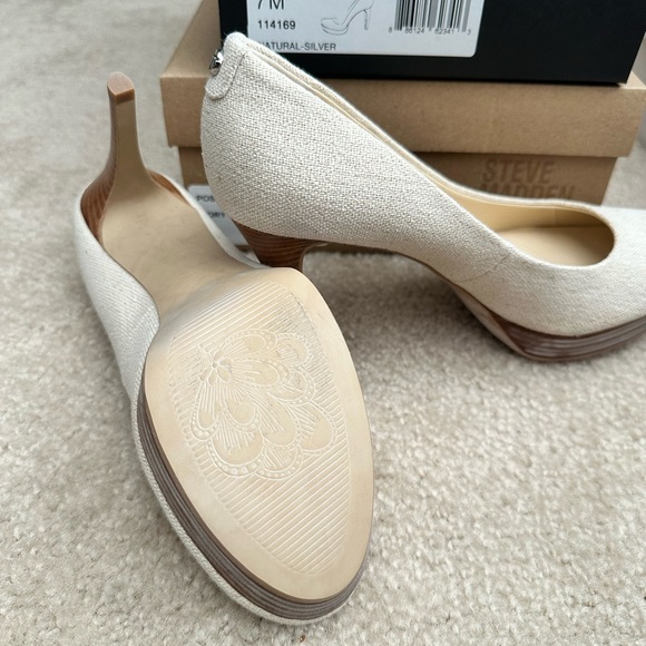 Tahari heels - Picture 2 of 3